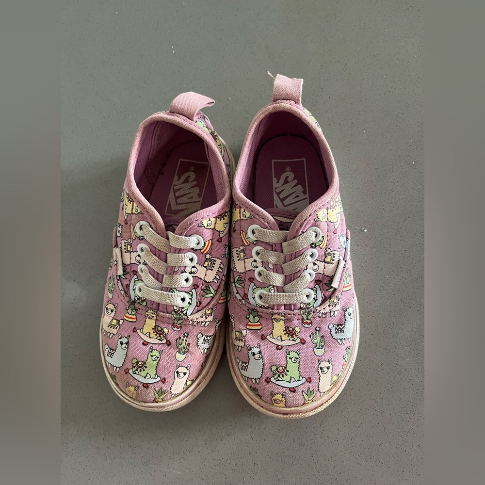 Llama vans